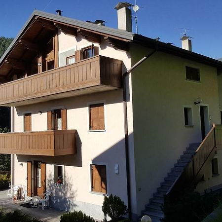 Appartamento Casa Grazia Isolaccia Esterno foto
