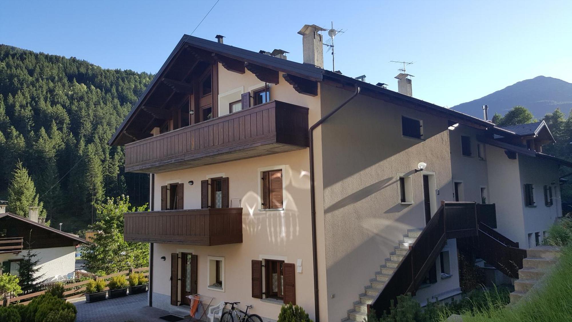 Appartamento Casa Grazia Isolaccia Esterno foto