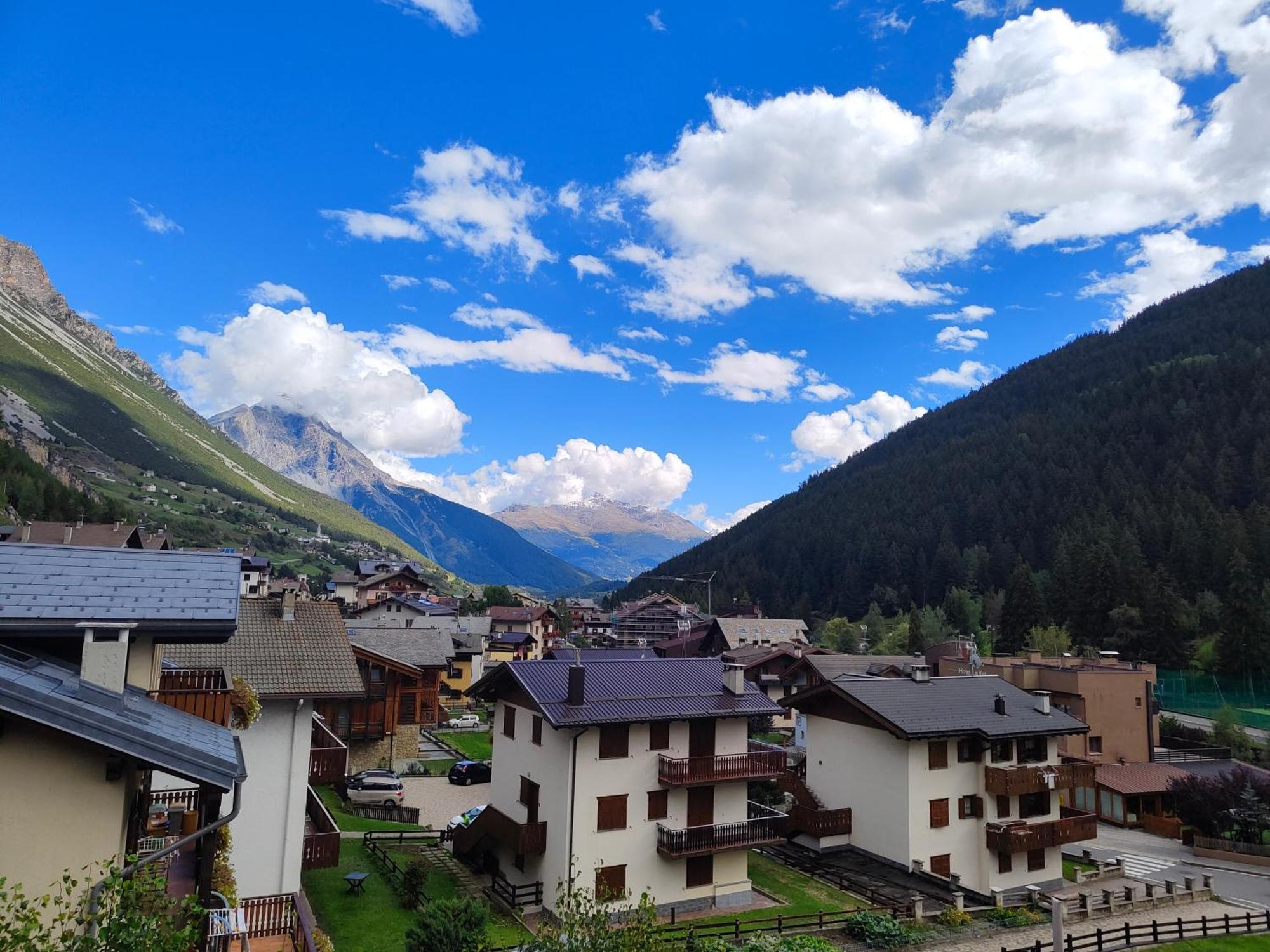 Appartamento Casa Grazia Isolaccia Esterno foto