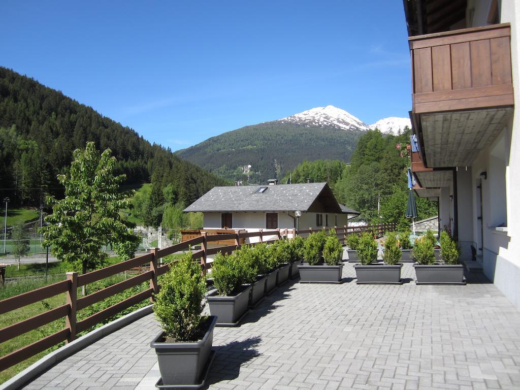 Appartamento Casa Grazia Isolaccia Esterno foto