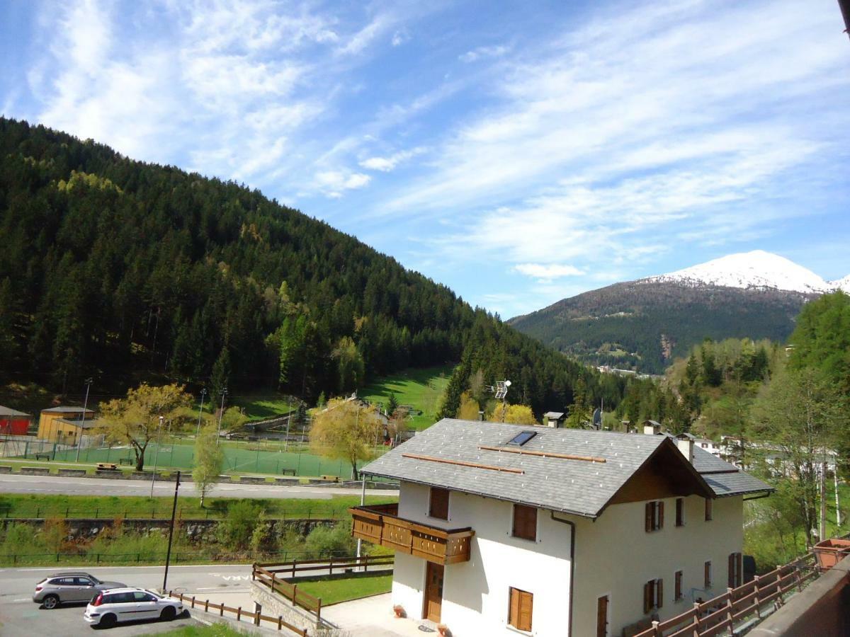 Appartamento Casa Grazia Isolaccia Esterno foto